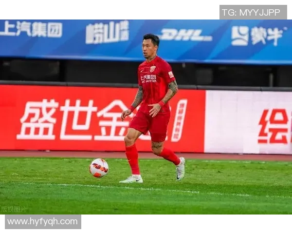 张琳芃带领中国足球队迎战国际强敌 力争突破自我成就新辉煌