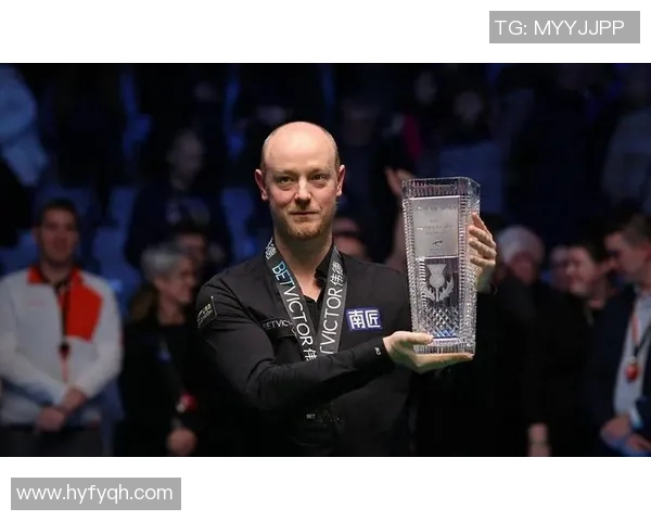 斯诺克运动魅力探秘：技术与策略的完美结合如何影响职业比赛格局