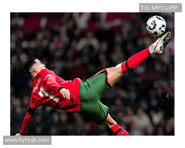 聚焦足球明星成长历程与赛场辉煌瞬间全面深度解读其传奇故事魅力